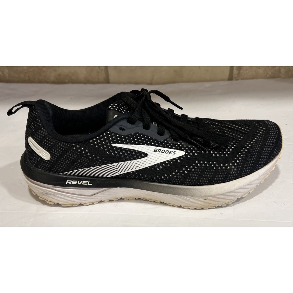 Brooks Women's Revel 6 Energize Lace Sneakers Black Pearl White Size 8B
